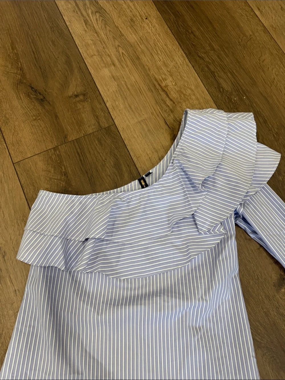 NWT Want & Need Striped One-Shoulder Ruffle Top - Blue - Picture 2 of 5